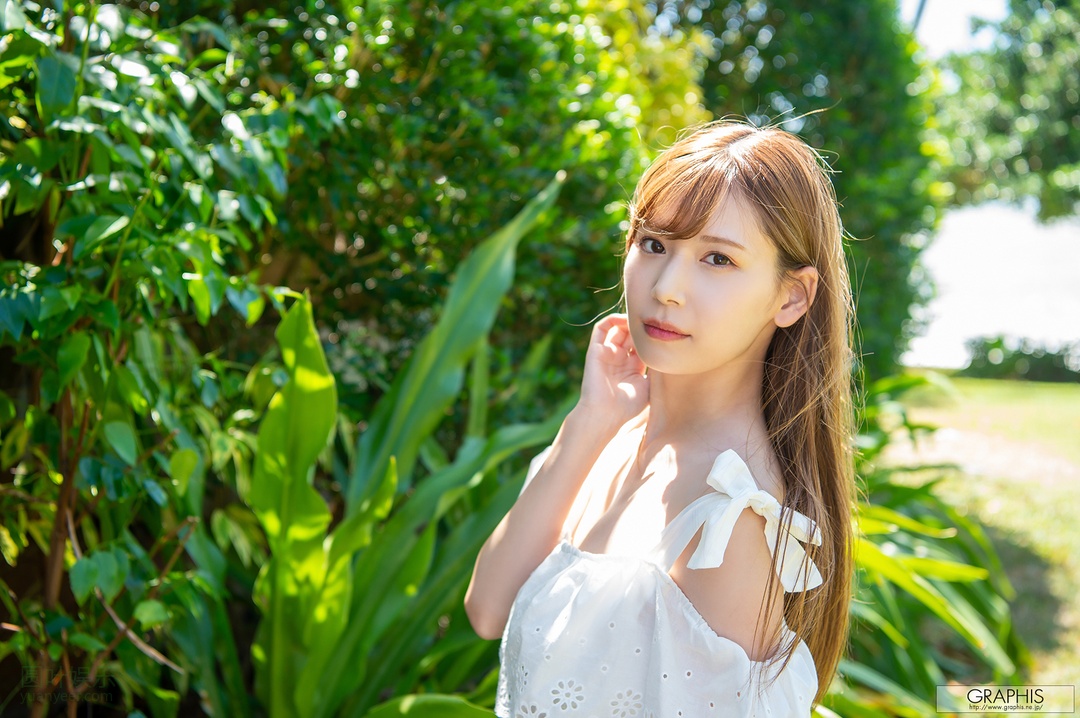 (2019 - 10 - 04) AKARI Tsumugi (明里つむぎ) - Autumn Special 2019 - Moment