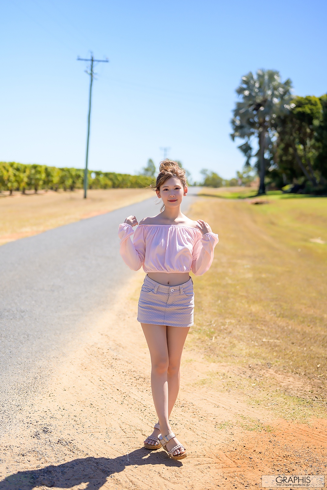 (2019 - 10 - 04) AKARI Tsumugi (明里つむぎ) - Autumn Special 2019 - Moment