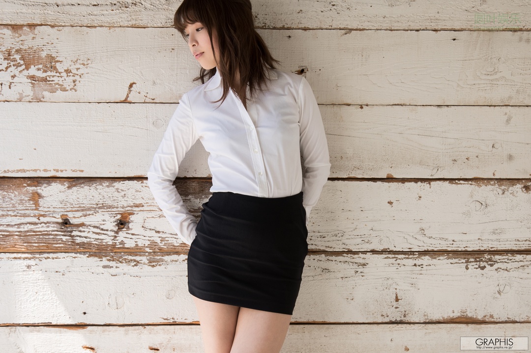 (2017 - 04 - 28) Anri - Golden Week Special 2017 - Happy - Go - Lucky