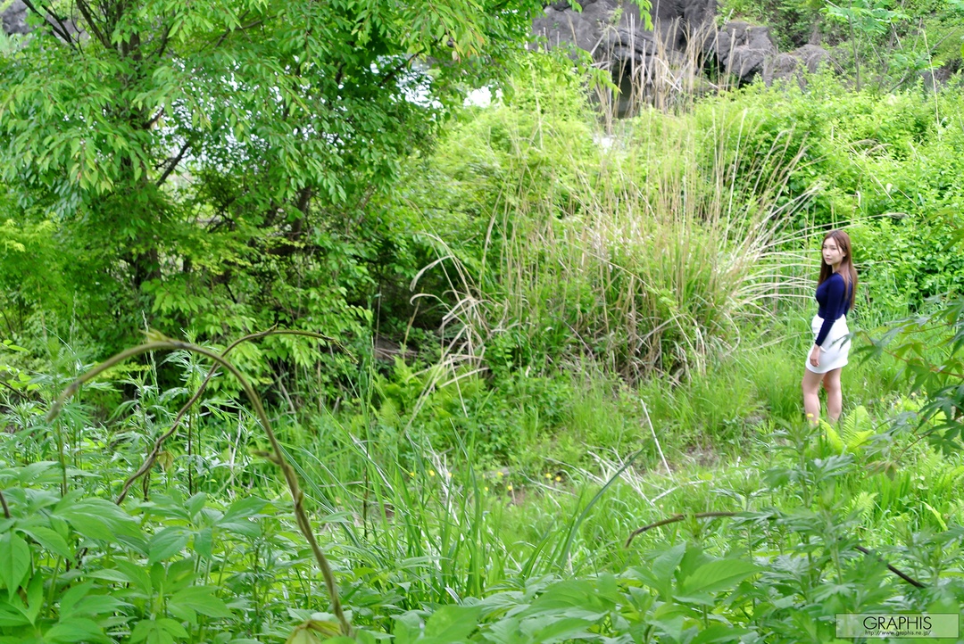 (2018 - 06 - 15) Aoi (葵) - Allure