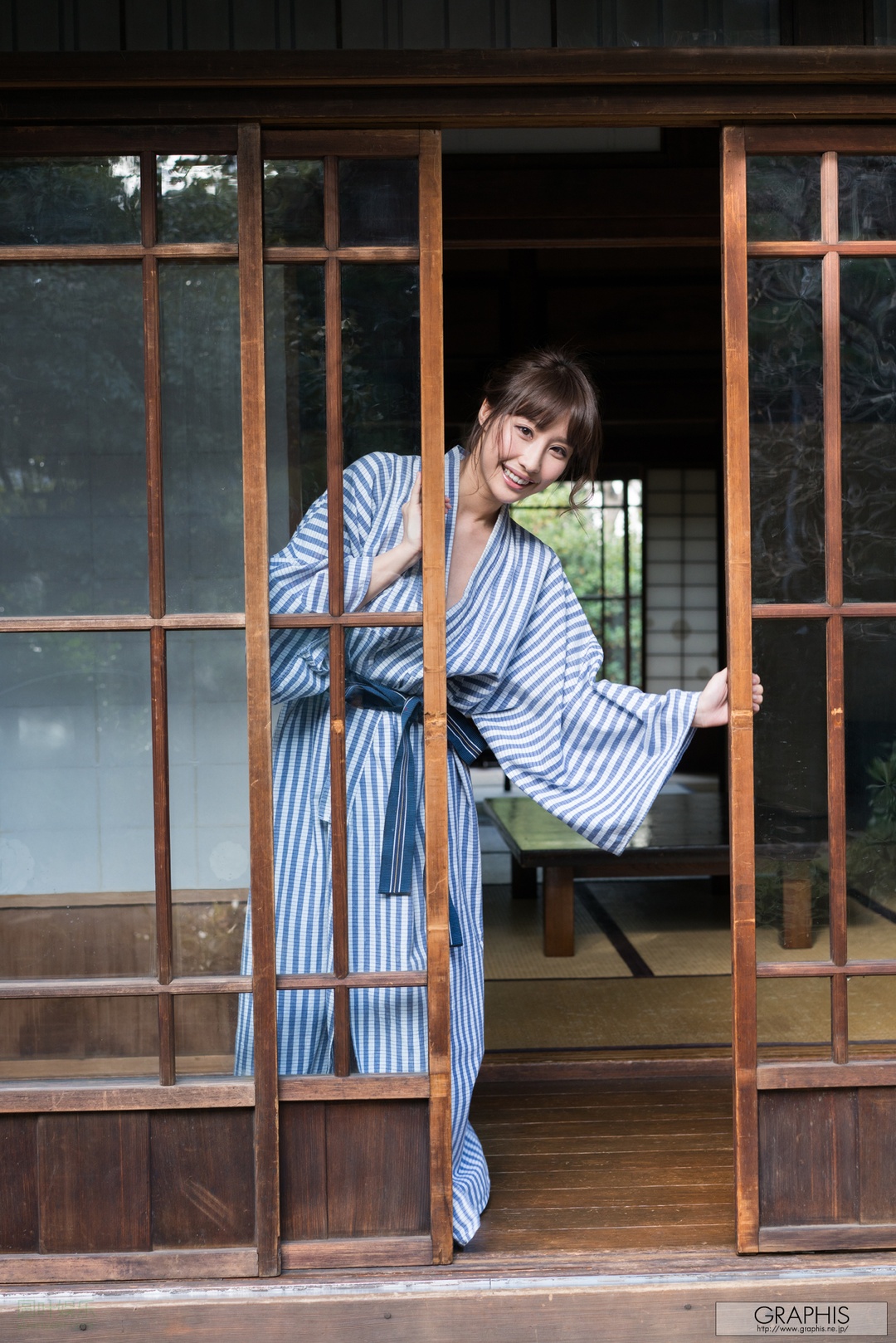 (2017 - 02 - 03) AYAMI Shunka (あやみ旬果) - Sunbeams leaves