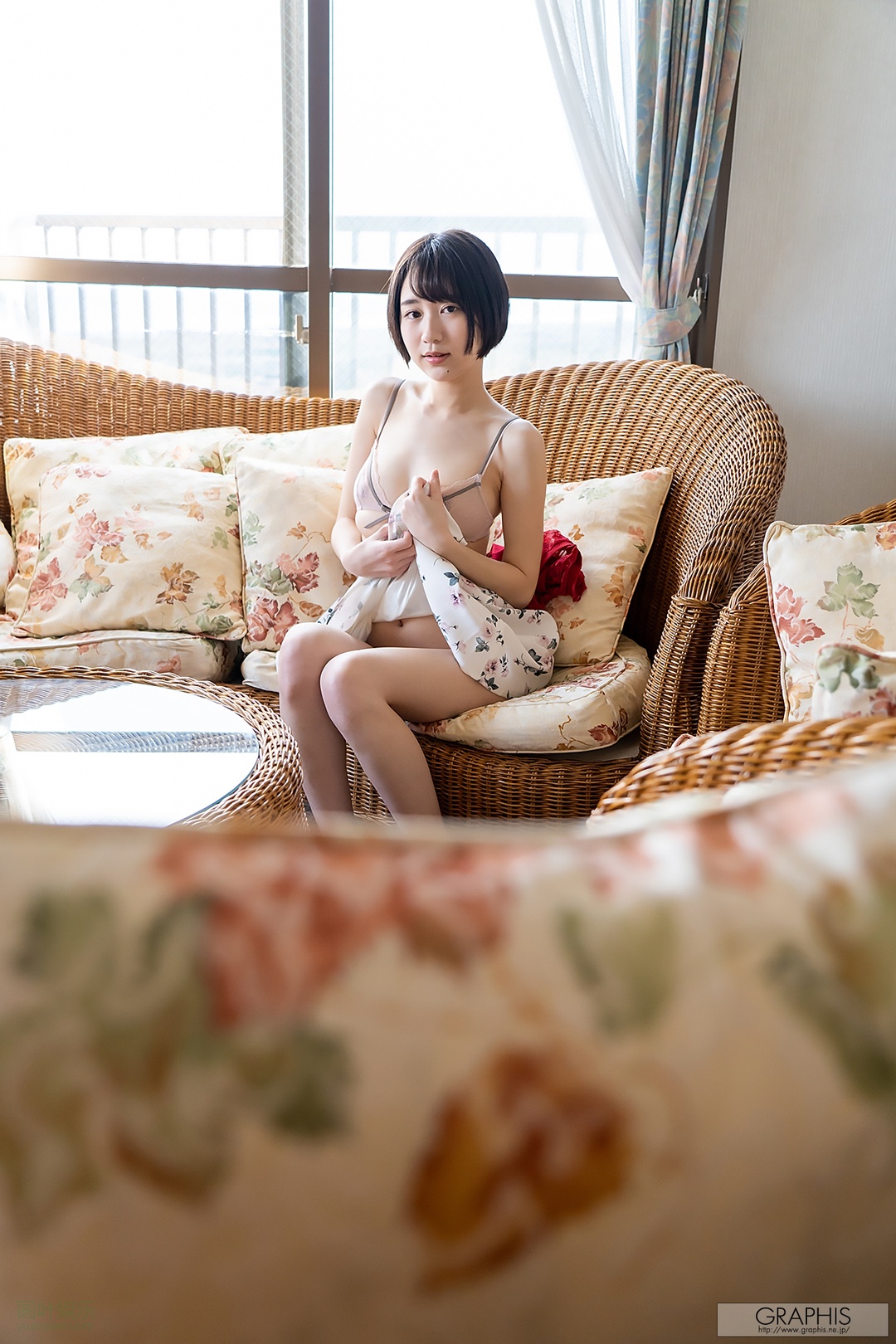 (2019 - 04 - 05) FUJIE Shiho (藤江史帆) - Pele clara