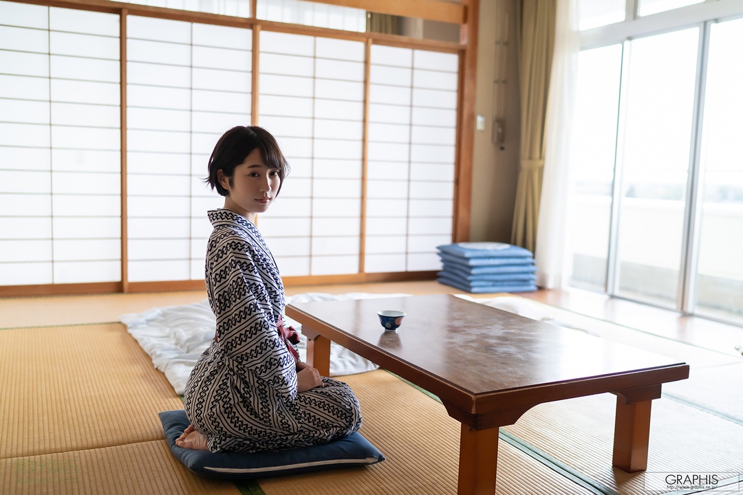 (2019 - 04 - 05) FUJIE Shiho (藤江史帆) - Pele clara