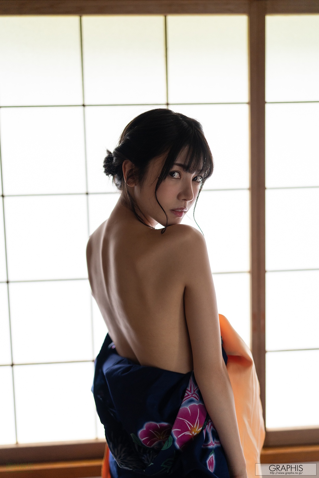 (2020 - 09 - 18) KAEDE Karen (枫カレン) - Cool Beauty