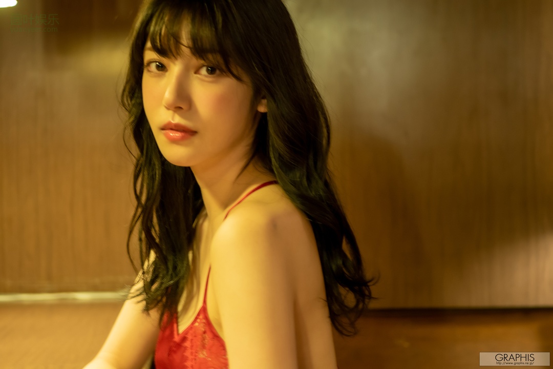 (2020 - 09 - 18) KAEDE Karen (枫カレン) - Cool Beauty