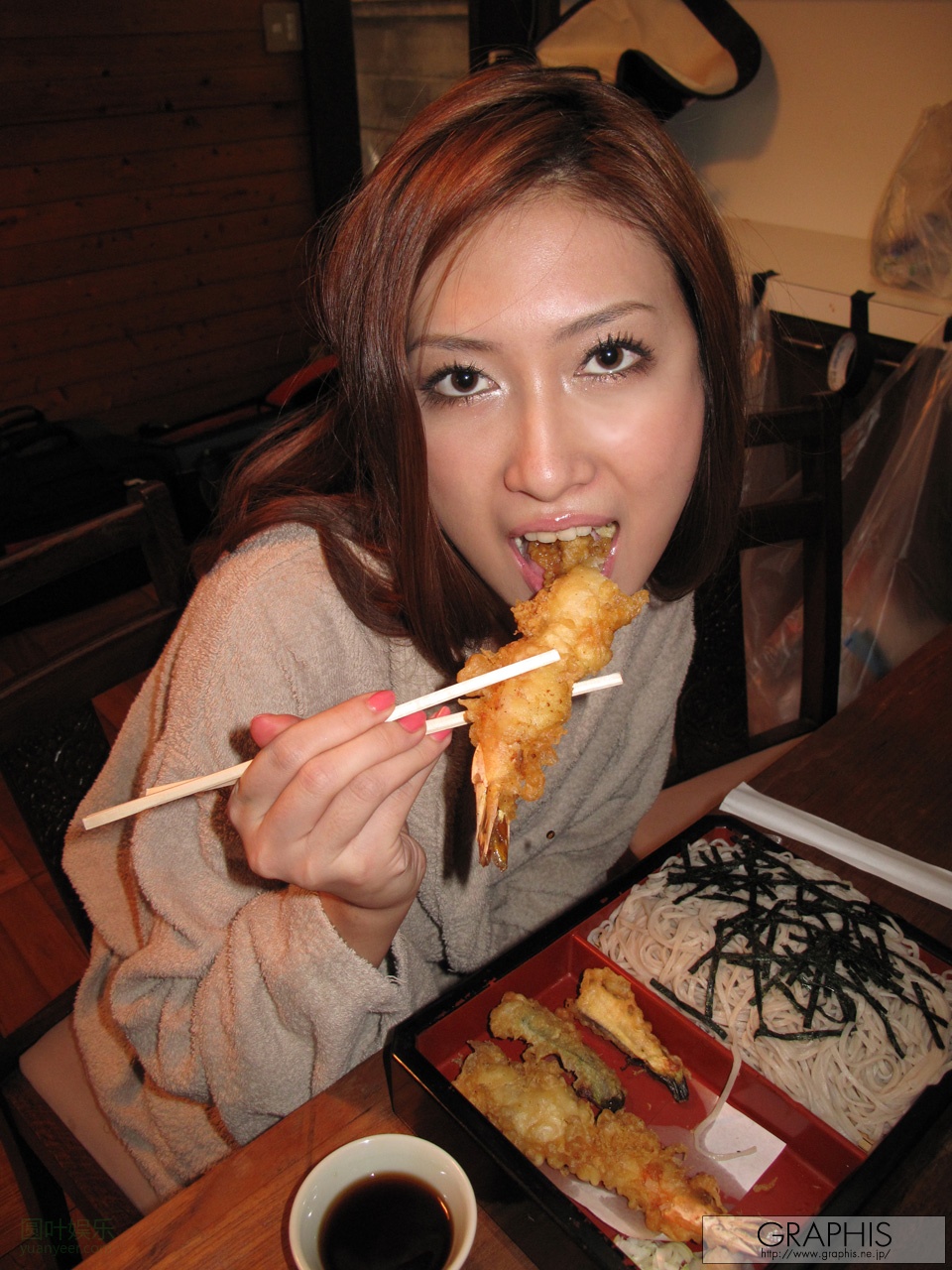 (2010 - 08 - 13) KATOU Dina (加藤ディーナ) - Te Amo