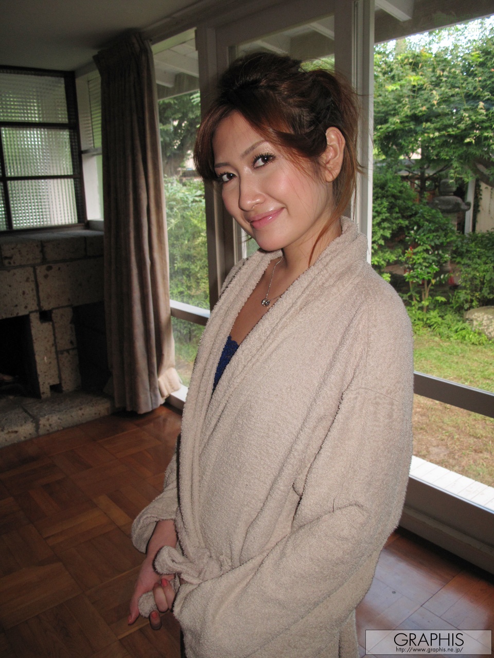 (2010 - 08 - 13) KATOU Dina (加藤ディーナ) - Te Amo