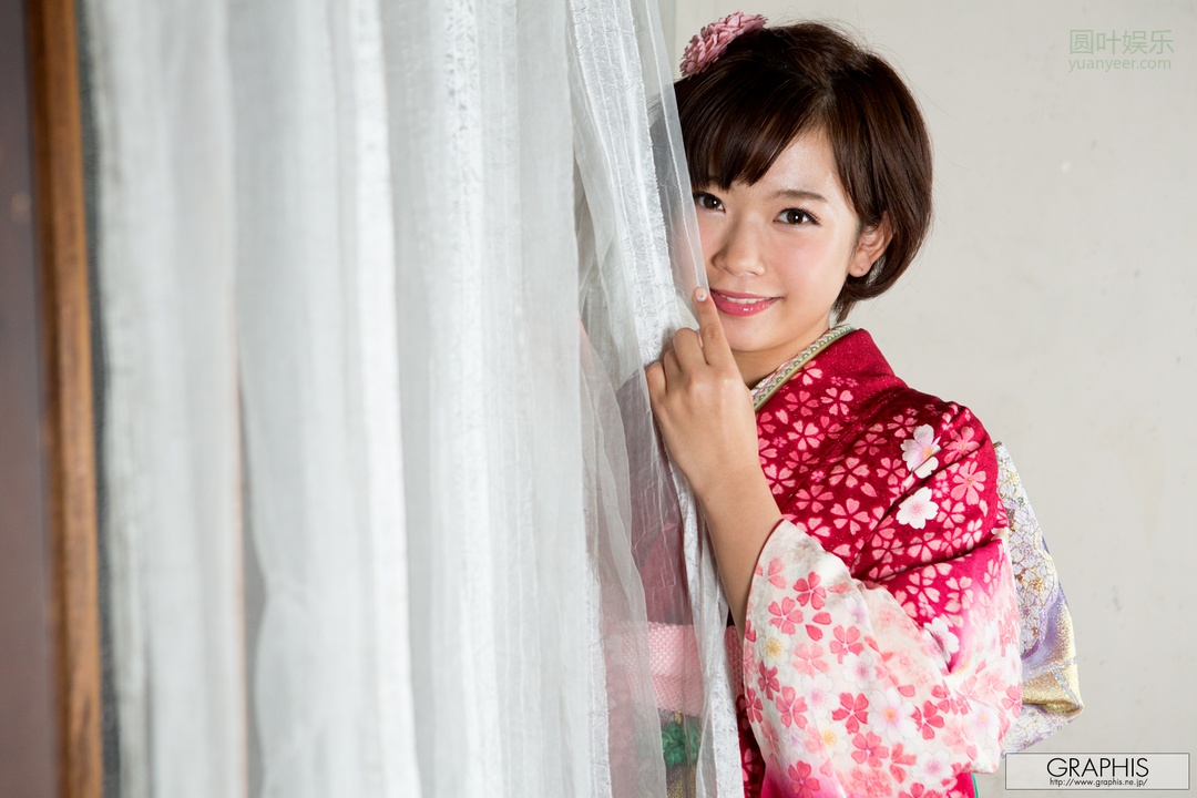 (2012 - 12 - 26) KOJIMA Minami (小岛みなみ), SAKURA Mana (纱仓まな) - New Year's Holiday Special 2012 - 2013封面