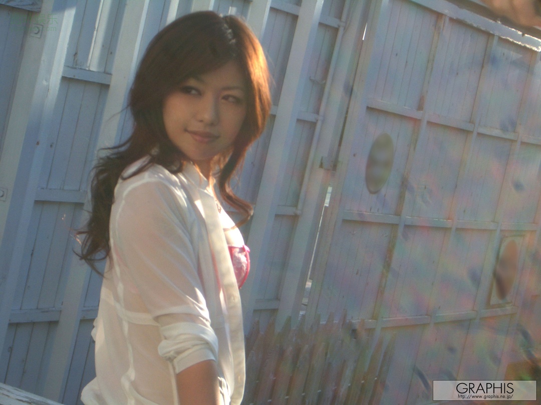 (2008 - 11 - 14) MATSUSHITA Momoka (松下桃香) - peach buttocks