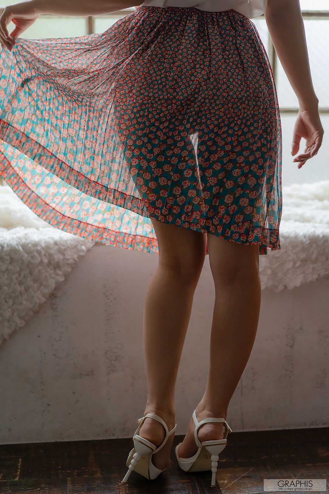 (2020 - 01 - 10) MIKAMI Yua (三上悠亜) - Sweet Smile