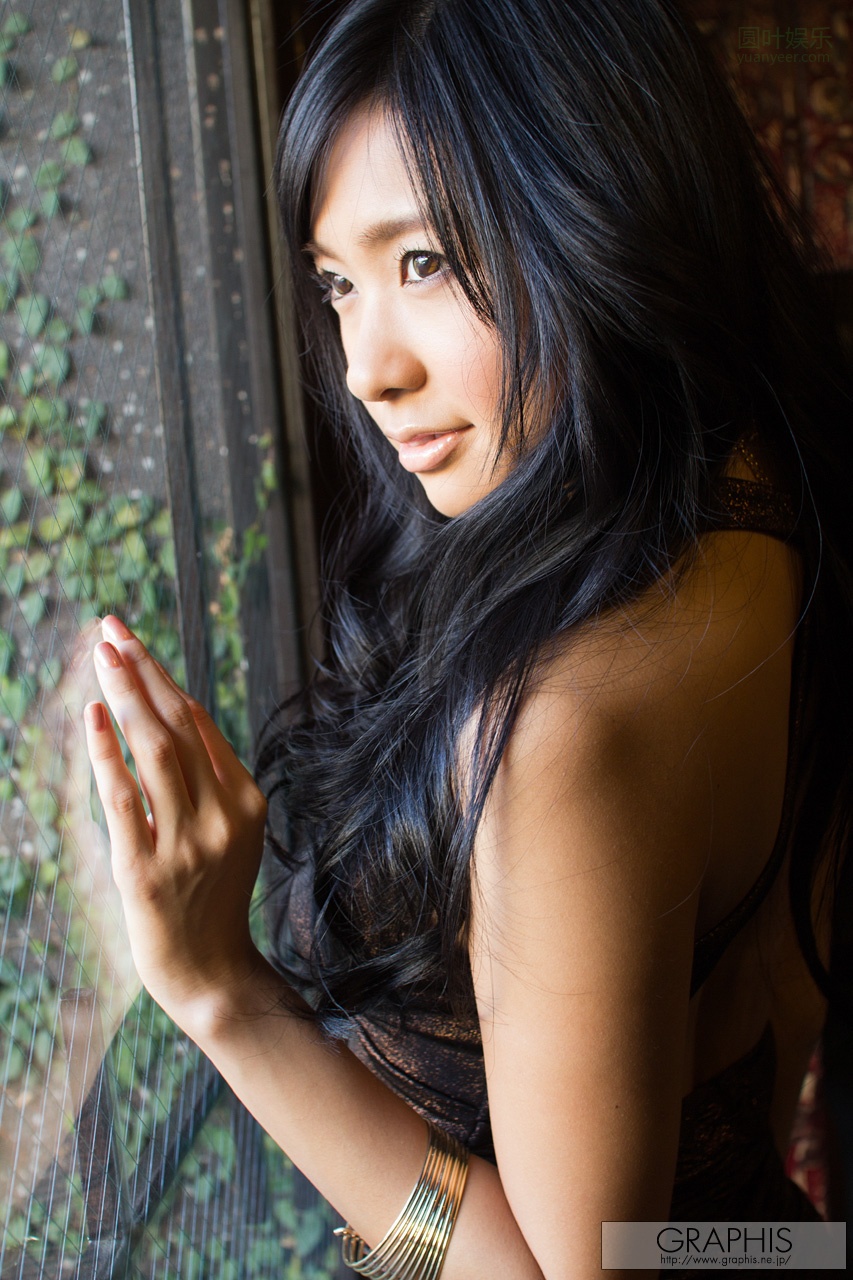 (2012 - 01 - 06) OGURA Nana (小仓奈々) - GLAMOROUS BODY