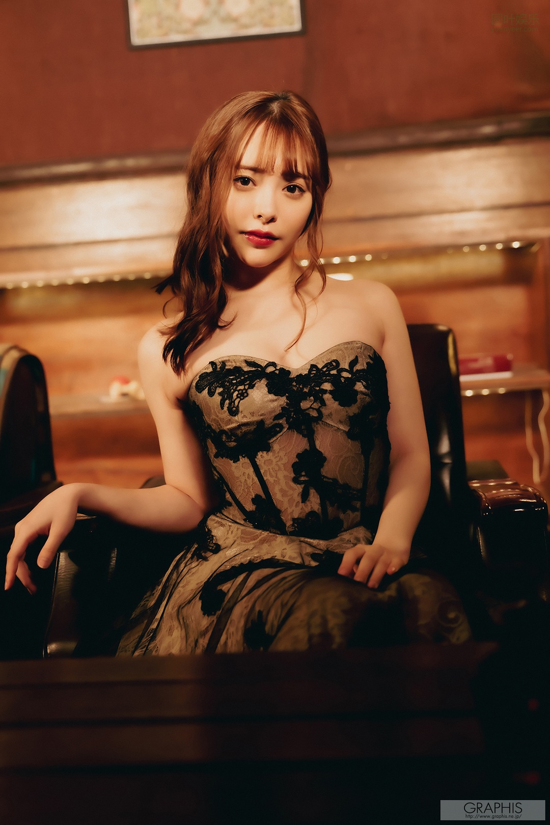 (2022 - 03 - 01) OGURA Yuna (小仓由菜) Calendar封面