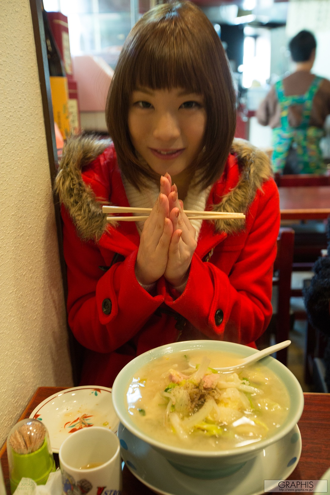 (2016 - 01 - 08) SUZUMURA Airi (铃村あいり) - New Year Special 2016 - Petite Amie