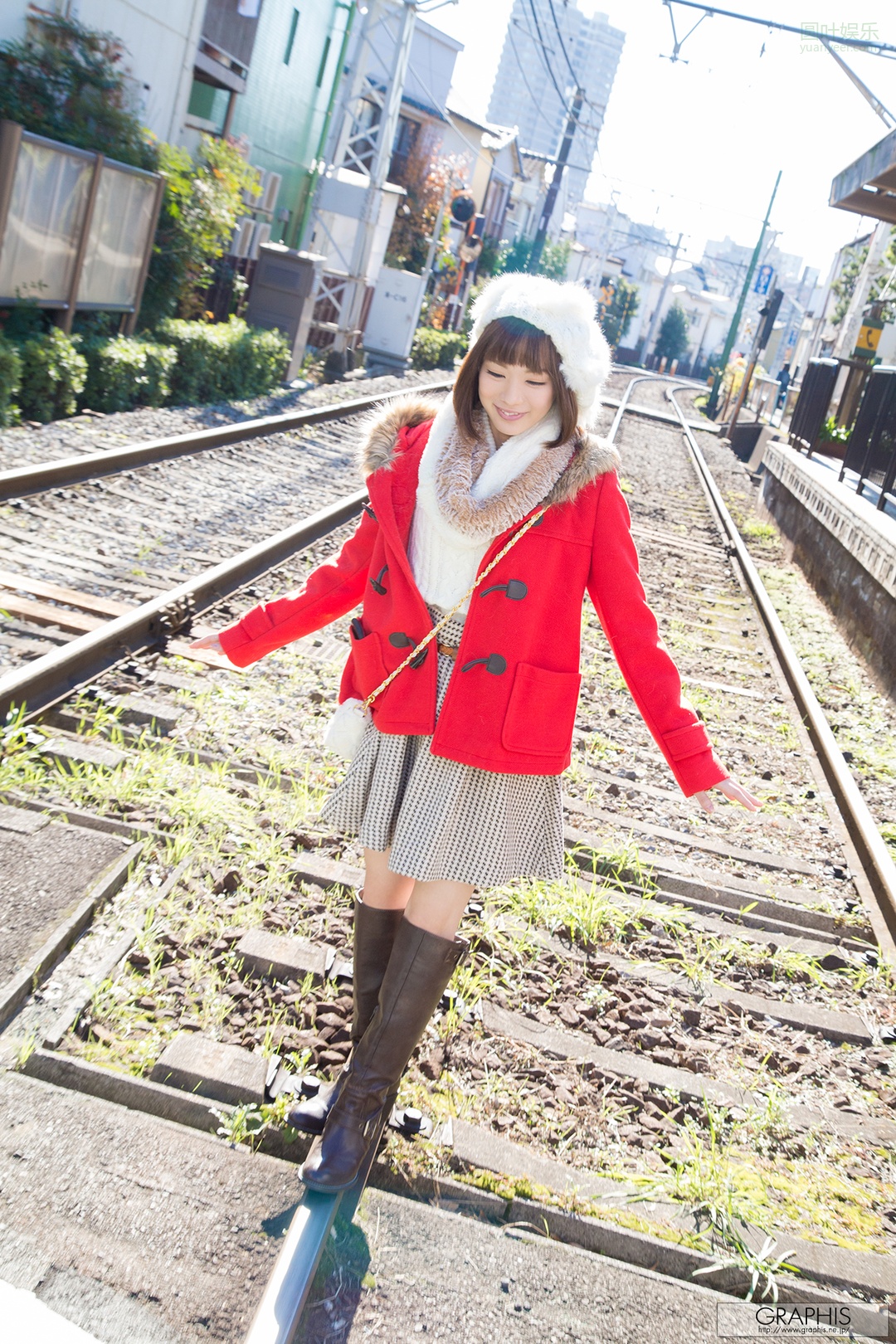 (2016 - 01 - 08) SUZUMURA Airi (铃村あいり) - New Year Special 2016 - Petite Amie