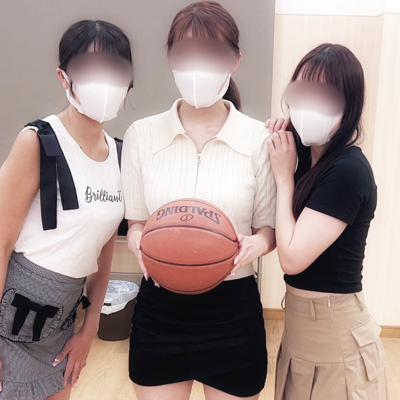 FC2-PPV 这里是乐园吗？-封面