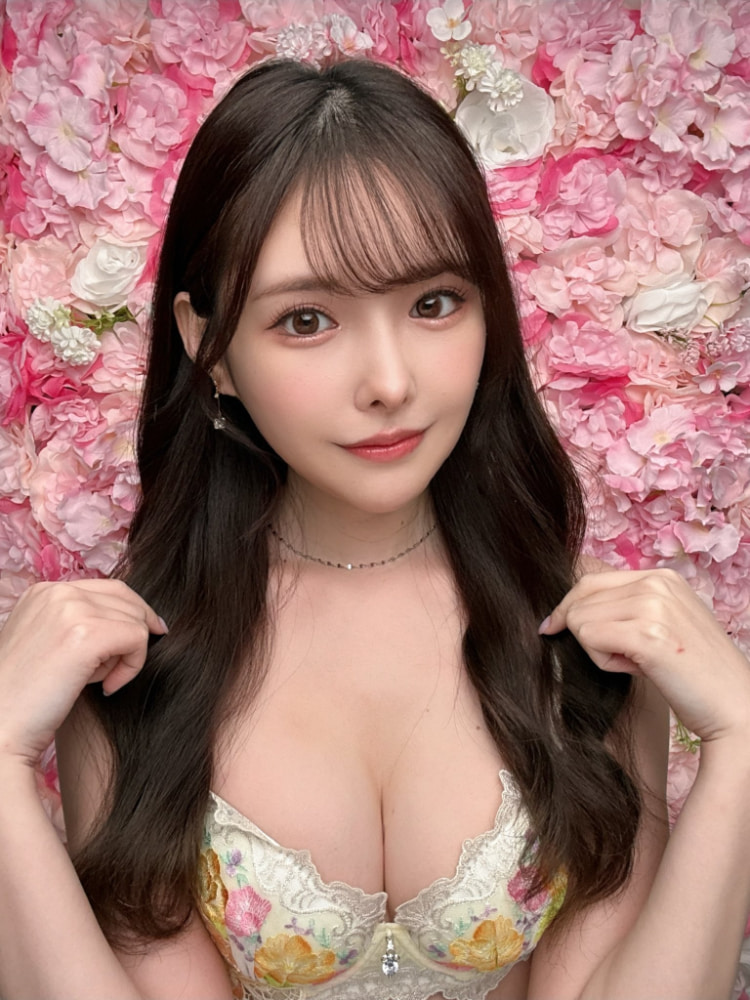 颜射炮击破百发！第100位演出的ドリームウーマン(Dream Woman)的女优会是？封面