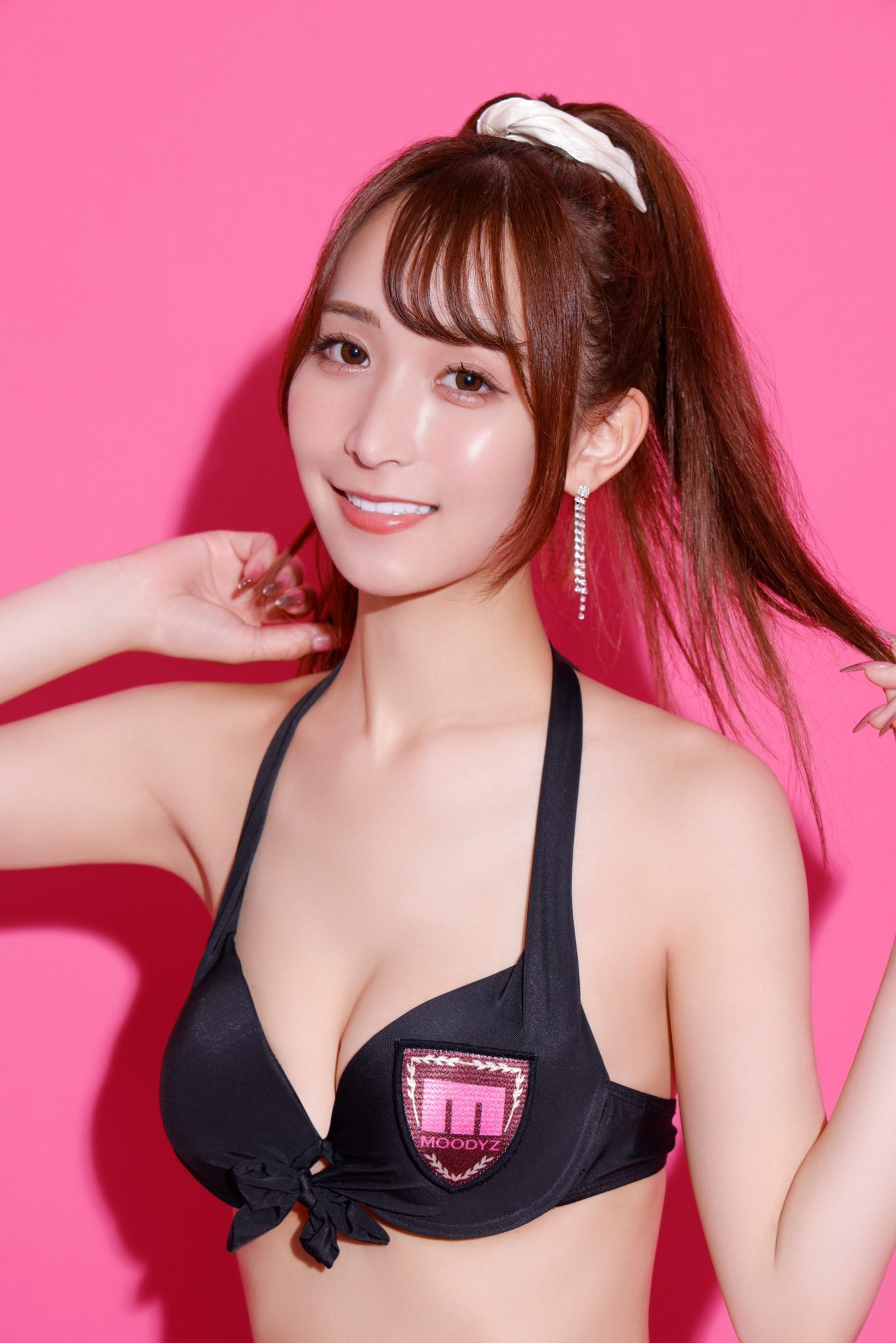 美波美腰美尻！三种神器之主的她怎么了？-图片8