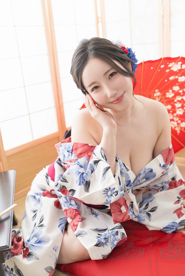 夏目玲香出道作品番号及封面，夏目玲香个人简介