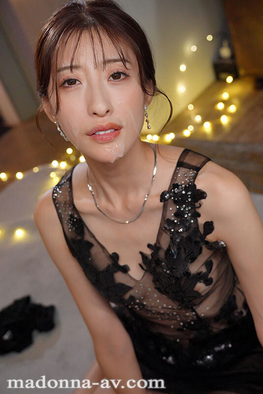 星宮一花(星宫一花)作品JUR-030发布！再换东家！超激烈舌吻******！-图片4
