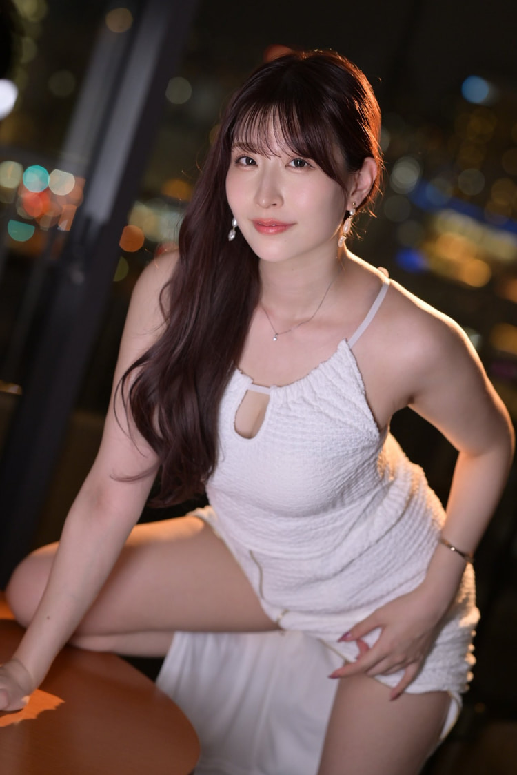 今年不会再有新片了！168公分、E罩杯的赛车皇后这么说⋯