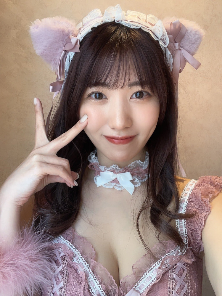 山岸あや花(山岸绮花)发文了：我还没有引退喔！封面