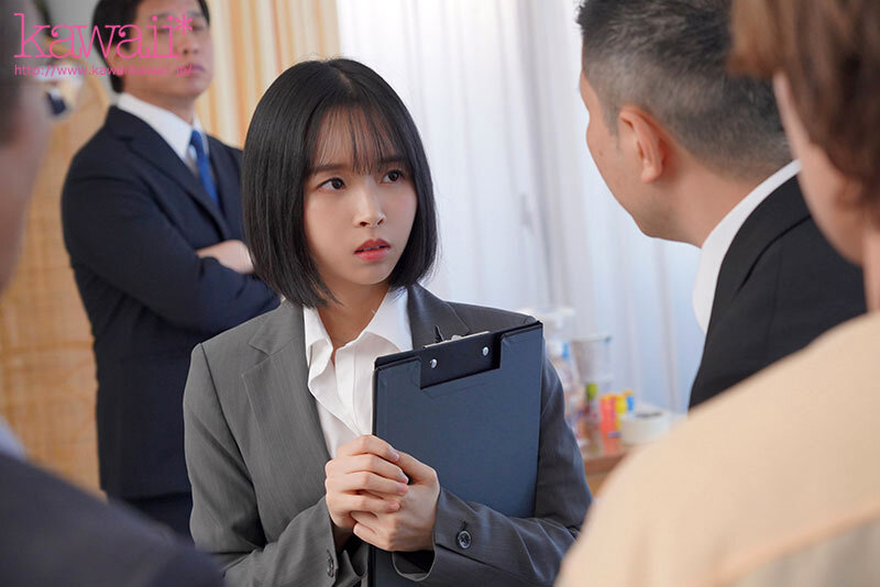 日向なつ(日向夏)作品CAWD-763发布！已经23岁了却还有童颜！「超小只OL」被迫穿上迷你泳衣！封面