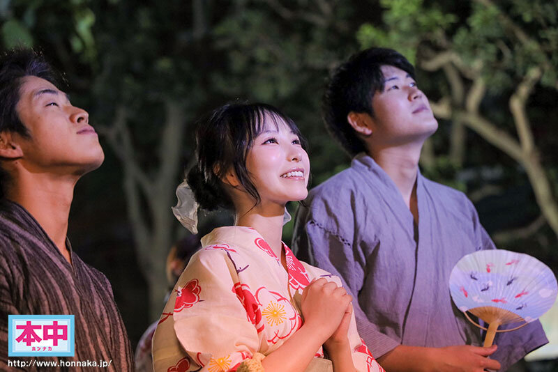 香水じゅん(香水纯)作品HMN-637发布！花火大会突遇暴雨，童年好友让人忍不住推倒