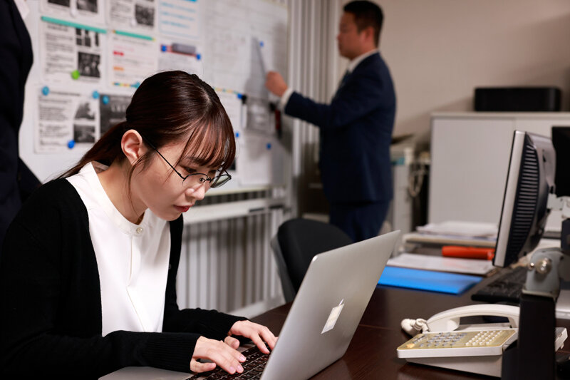五十嵐清華（五十岚清华），浜辺栞帆（滨边栞帆），稲森あみ，共演作品AKDL-325发布，封面及作品信息！