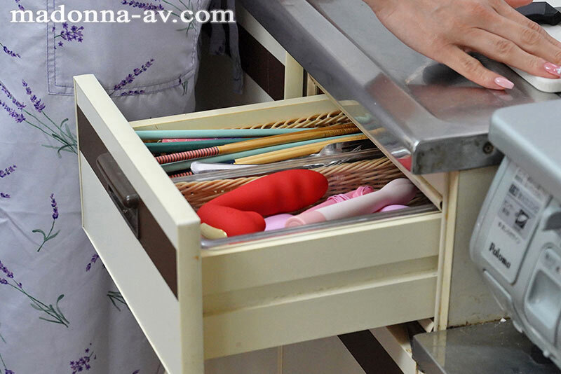 白石茉莉奈作品JUR-418发布，封面及作品信息！