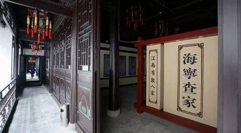 中国文坛第一家，600年兴衰史，就是《倚天屠龙记》一句话