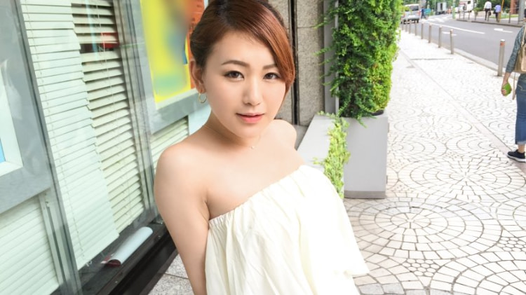 SIRO-2804ナツ21岁，保险外交人员。