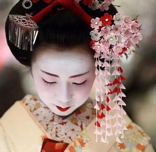 日本艺伎美丽背后的心酸，只有她们知道