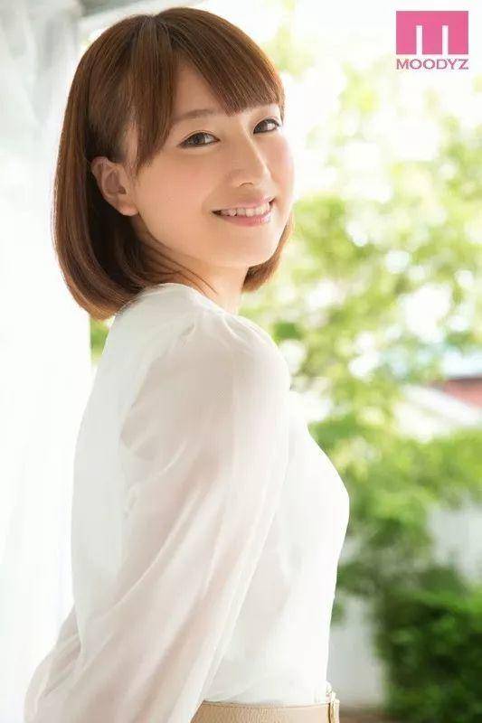 初川南（初川みなみ）：出道即巅峰的低调大佬