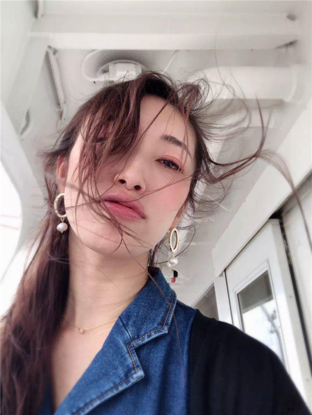 小早川怜子：世界以痛吻我