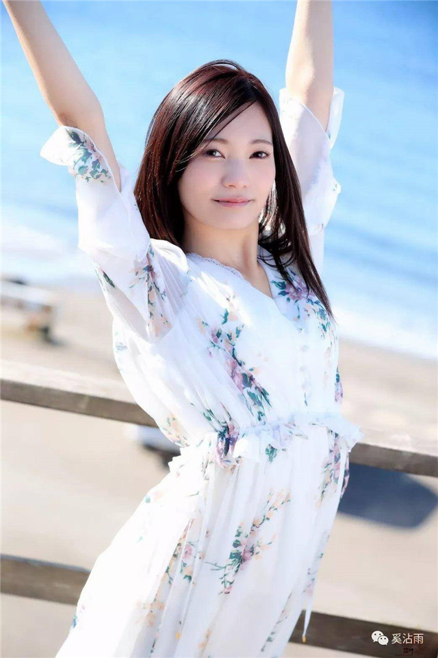 拥有俄罗斯血统的咲乃小春决定引退