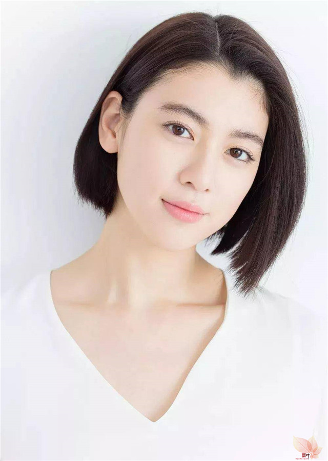 周董「说好不哭」女主三吉彩花，美到全世界都在讨论的空灵美女