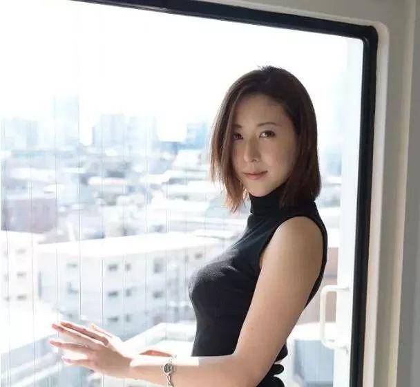 松下纱荣子：低调的轻熟系王者，没有之一