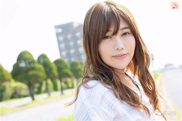 “明日花キララplus” ―― 益坂美亚决定引退