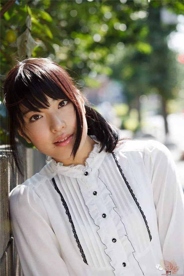 由爱可奈9月移籍MOODYZ，长瀬麻美重启摄影