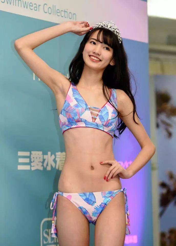 腿长83cm的“小菜菜绪”~00后麻豆黑木丽奈