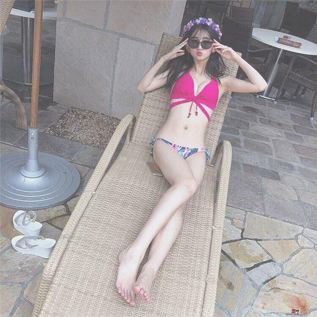腿长83cm的“小菜菜绪”~00后麻豆黑木丽奈