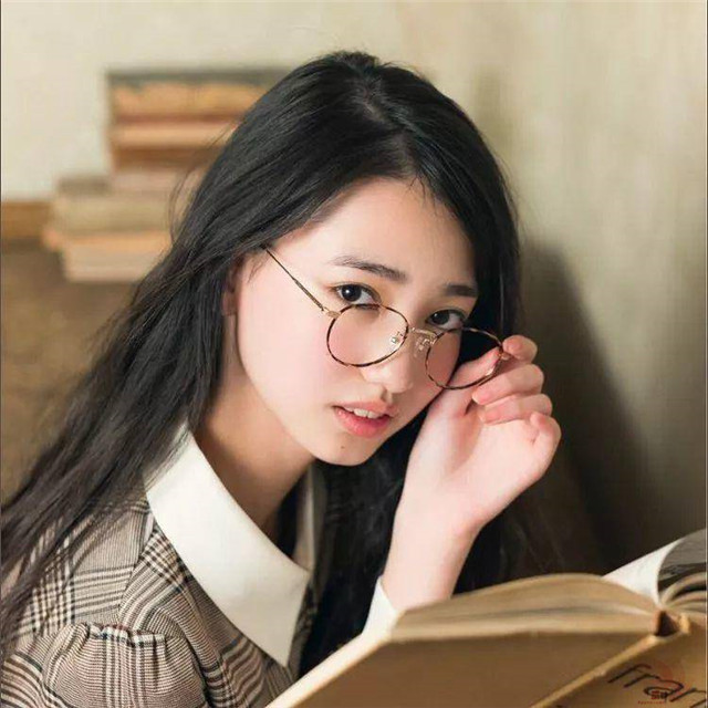 腿长83cm的“小菜菜绪”~00后麻豆黑木丽奈