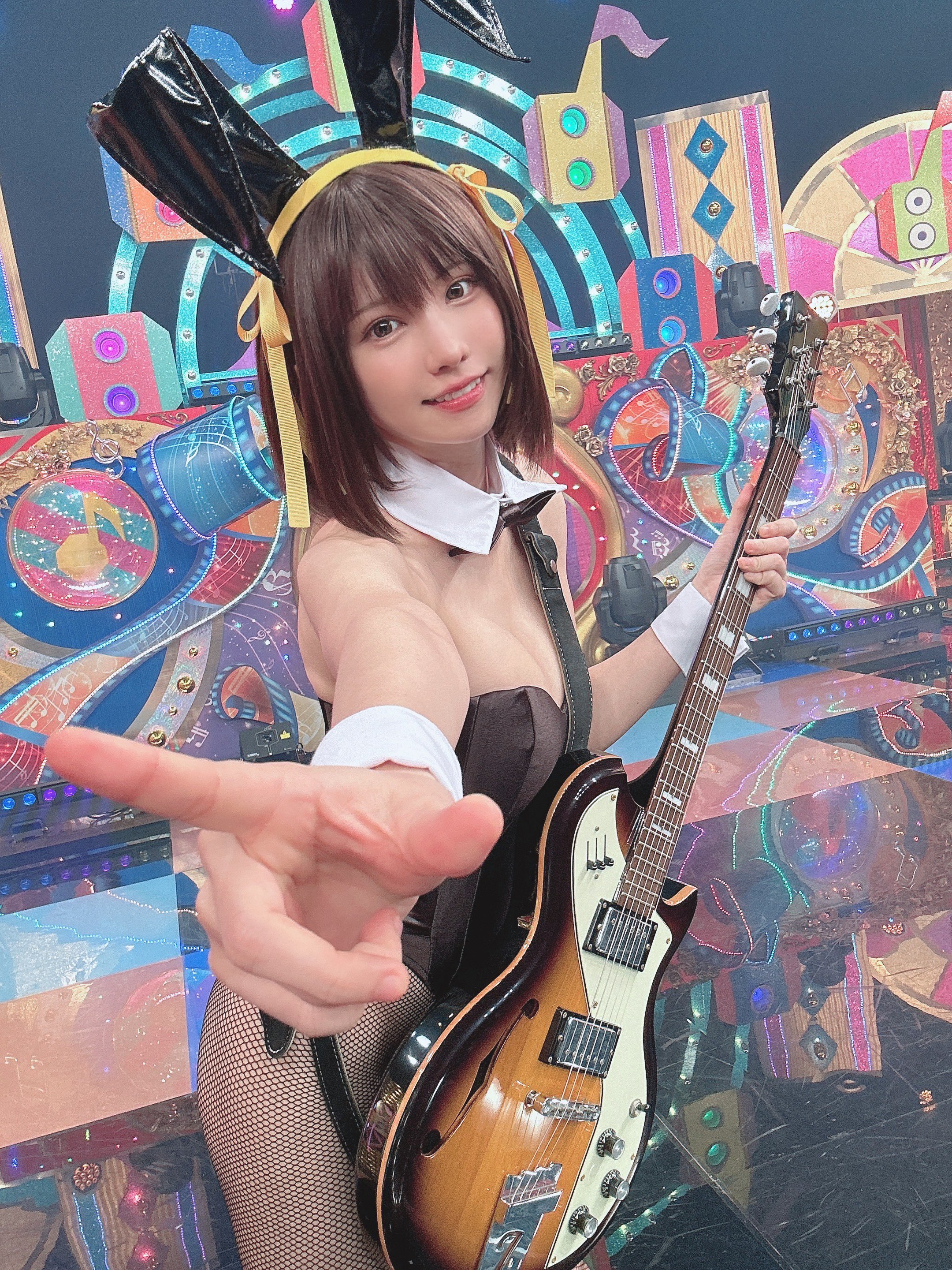 知名COS「えなこ」超真实还原《凉宫春日的忧郁》兔女郎！还热唱「God knows」歌喉超赞！
