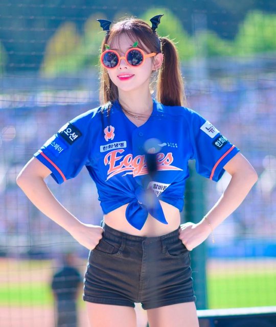最美啦啦队外援《金娜研 김나연》甜美颜值融化粉丝！应援动感尽显好身材！