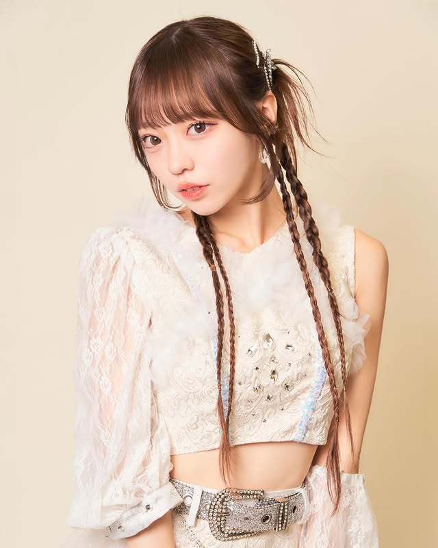 多栖偶像《大江れな》初露欧派就露出仙气！果不其然充满戾气！