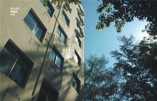 990.jpg