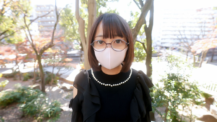 横浜市○大学生？、眼鏡のH罩杯！