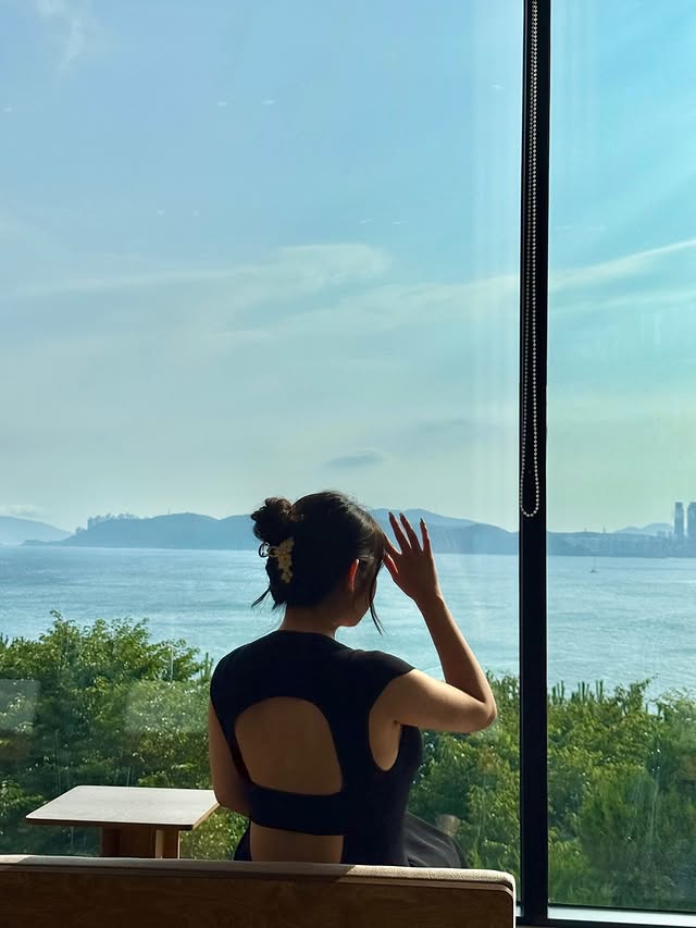 神秘韩国美女《혜린1997_0827》有明星脸!还有着超澎湃好胸!