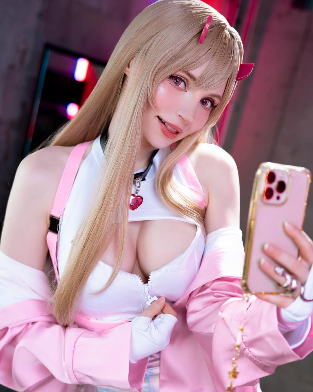 「艾殊莉」体模《PeachMilky》COS火辣谍报员!「露两球」仙气又性感超吸睛!