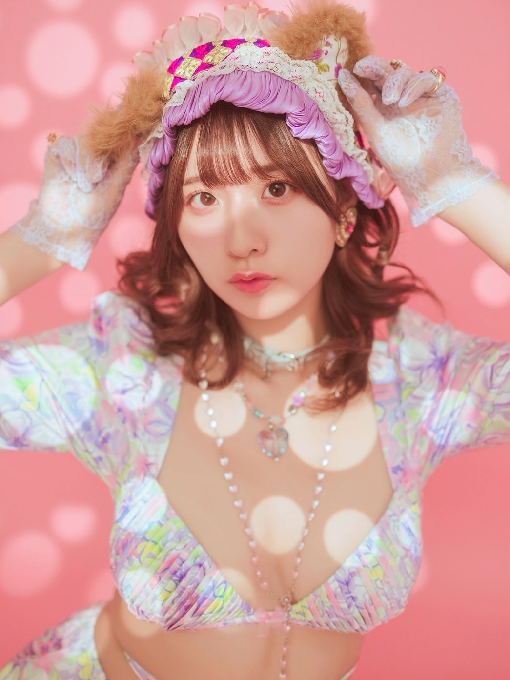 《髙峰じゅり》肉感童颜又带点美艷成熟!巨乳奶香的纯欲风格!